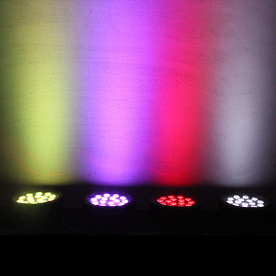 90w LEDの標準は28度のRgbw多色のディスコのための懐中電燈によって導かれるダンス・フロア ライトを上演できる
